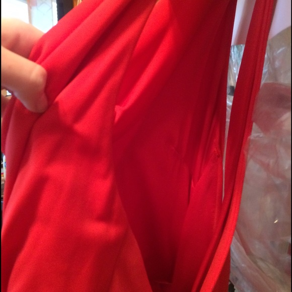 Bcbg red tight fitting dress - Picture 3 of 3