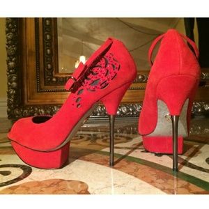 🌷🌷🌷Host pick🌷🌷🌷Betsy johonson 4 inches