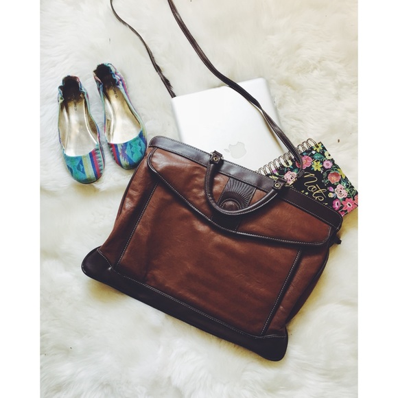 Dolce Vita Handbags - *Just In* Vintage Dolce Vita Jackson Messenger Bag