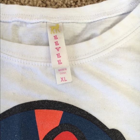 Denver Broncos Hello Kitty T-Shirt - Picture 2 of 2