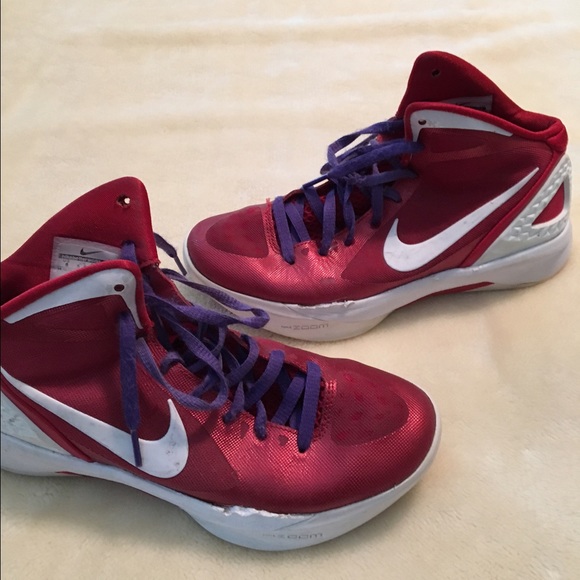 Nike size 8 basketball red shoes high tops