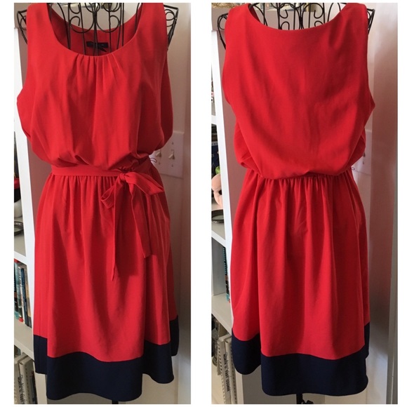 Tommy Hilfiger Dresses & Skirts - Tommy Hilfiger Sleeveless Coral & Navy Dress