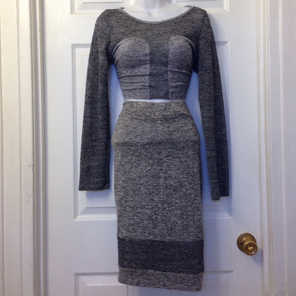 Dresses & Skirts - 2 Piece Skirt Set