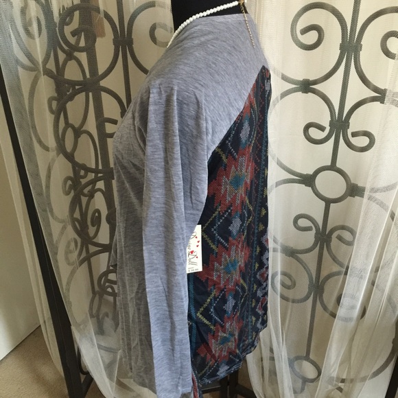 NEW ...long sleeve cascade shrug Aztec inspired - Picture 3 of 4