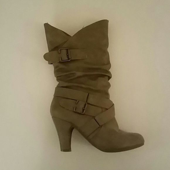 High heeled boots size 5 1/2
