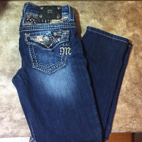 Miss Me denim capris size 25. NEVER WORN!