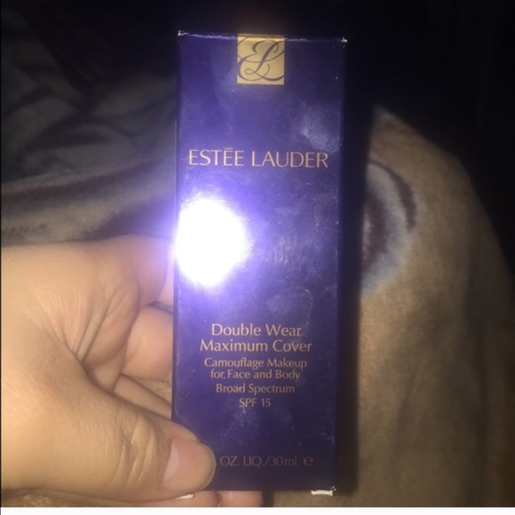 Estée Lauder double wear foundation