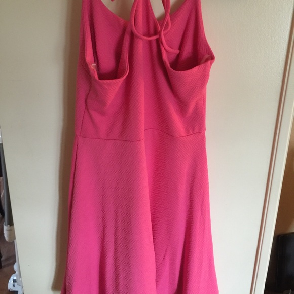 NEW.. Pink dress with knot style back straps midi - Picture 4 of 4