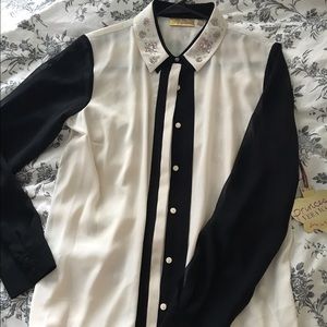Vera Wang Collard Blouse "Embellished"