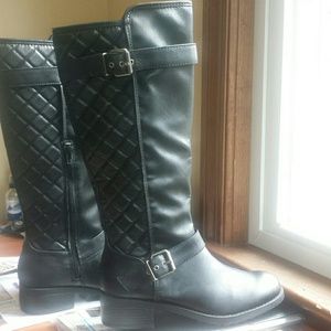 NEW Black leather boots