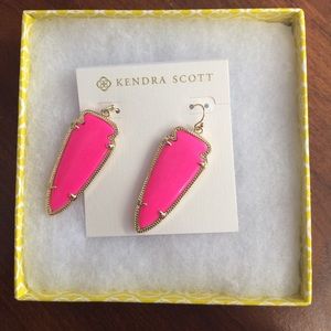 Neon pink skylars for EAHANCE