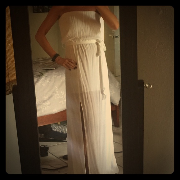 White maxi dress