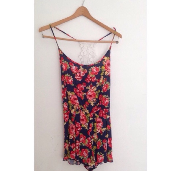 Floral Romper - Picture 4 of 4