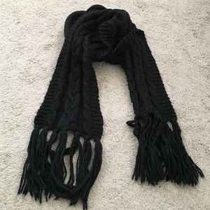 Cotton On black cable knit scarf Cotton On black cable knit scarf