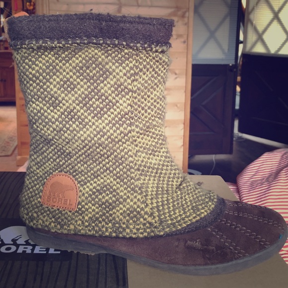 sorel tremblant moccasins peat moss