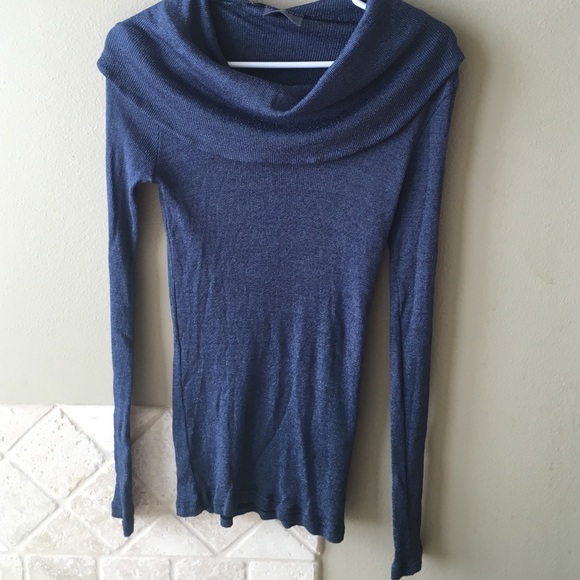 Michael stars shimmery blue top! Gently used