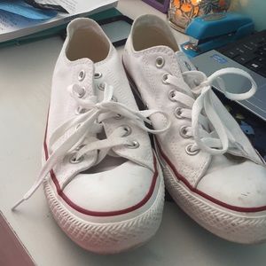 White converse gently used