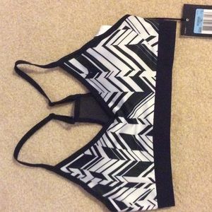 Super cute black & white sports bra. Final price!!