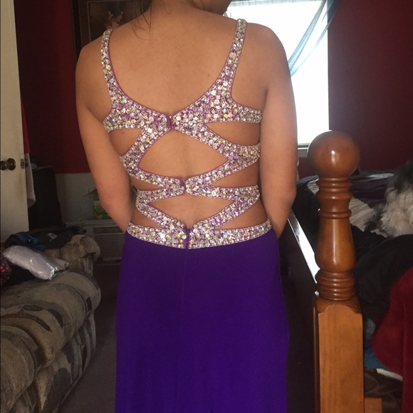 PROM DRESS - Picture 3 of 4