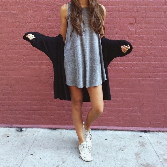 Size 7 White Converse