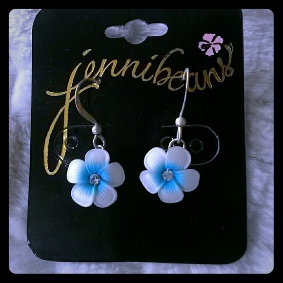 Hawaiian Flower Earrings - Picture 1 of 1