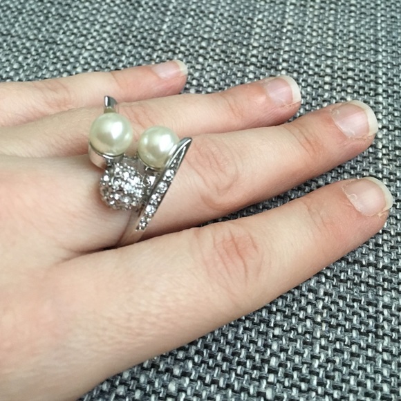 Crystal Pearl Ring. - Picture 4 of 4
