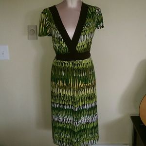 Tropical green! Knee length dress