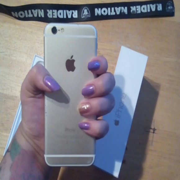 *SOLD ON MER* Iphone 6 gold 16gb - Picture 4 of 4