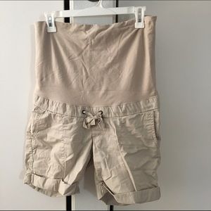 Maternity shorts
