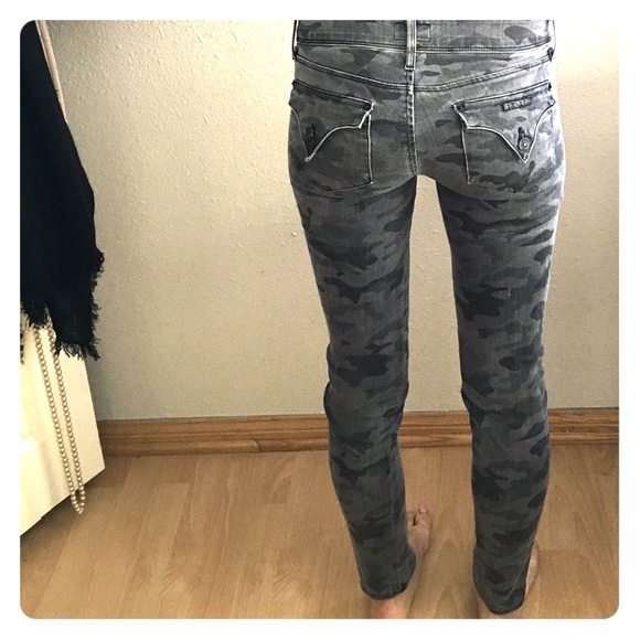 Hudson Jeans in dark camo, size 26