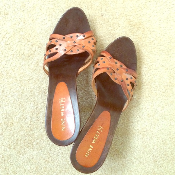 Lightly worn Nine West shoes in 8m.