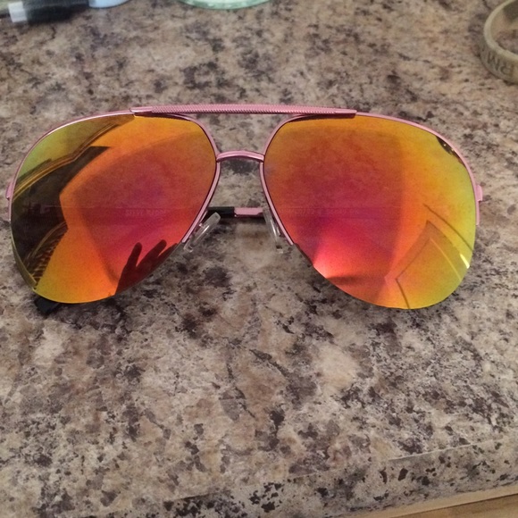 Steve Madden sunglasses