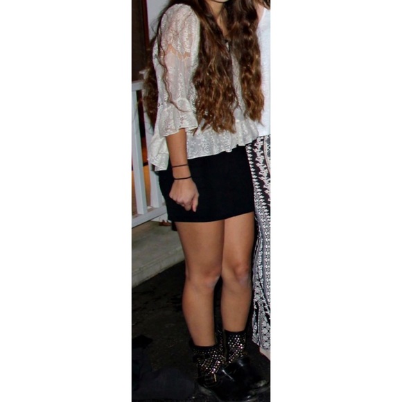 Cream lace boho top - Picture 4 of 4