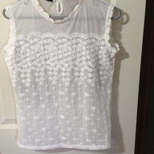 Adorable white blouse