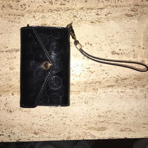 Michael kors wallet/ iPhone holder