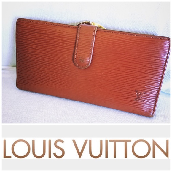 Louis Vuitton Handbags - Louis Vuitton Epi Leather Kisslock Long Wallet