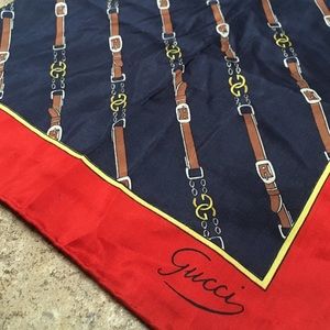 Gucci Belt Buckle Scarf