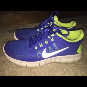Nike free runs