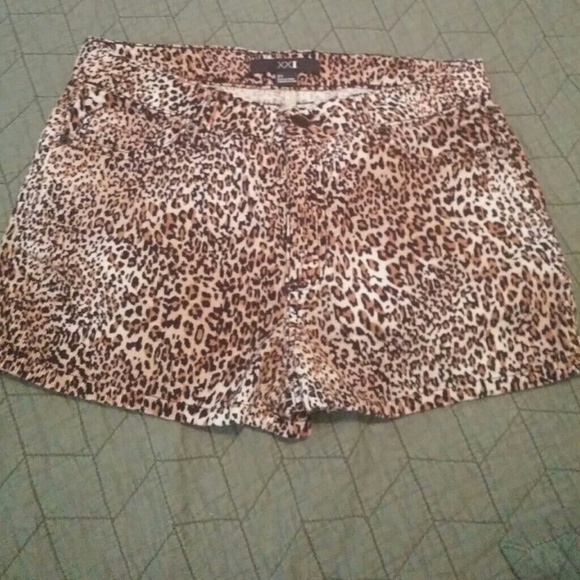 Leopard shorts