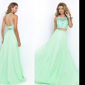 #*Price Firm*NWT Mint Prom Dress