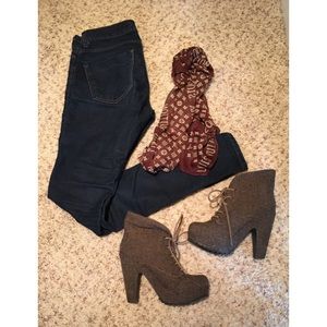 Adorable hounds tooth ankle boots!!