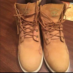 Practically new Timberland boots