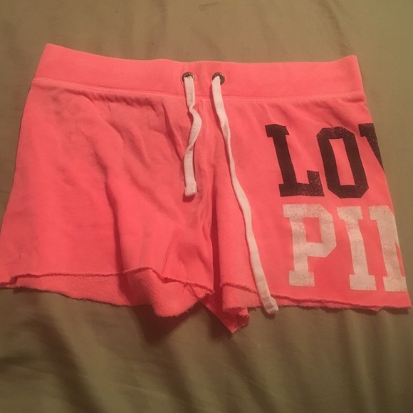 🎀VS PINK Shorts🎀 - Picture 1 of 4