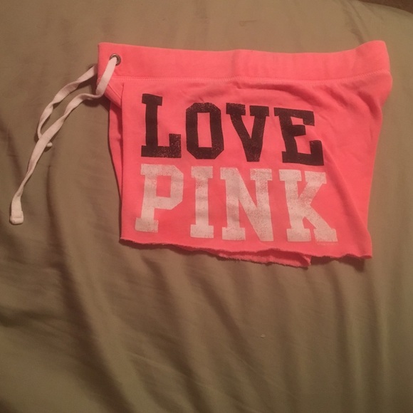 🎀VS PINK Shorts🎀 - Picture 2 of 4