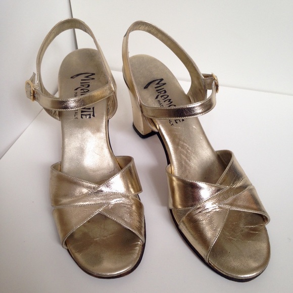 Vintage 1970's Miramonte Heels - Picture 2 of 4