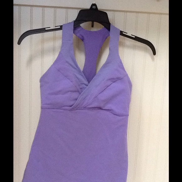 Lululemon tank