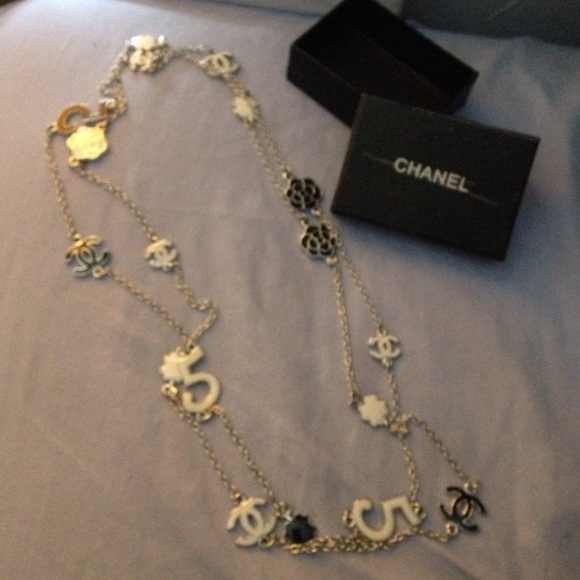 Chanel Number 5 Necklace (WORN ONCE)