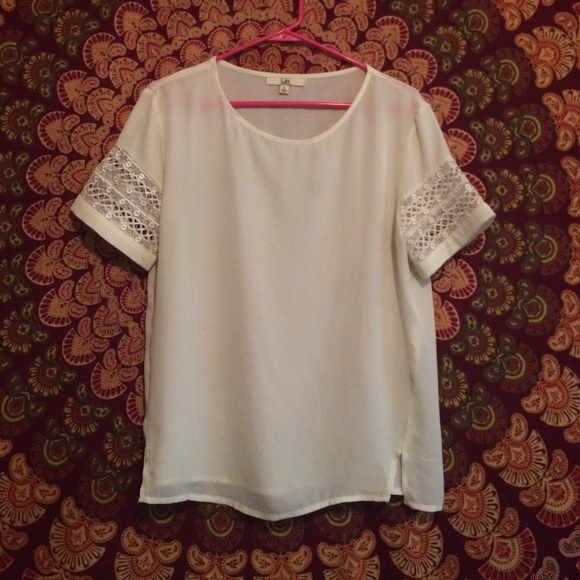 Closet closing in 1 HOUR!💕