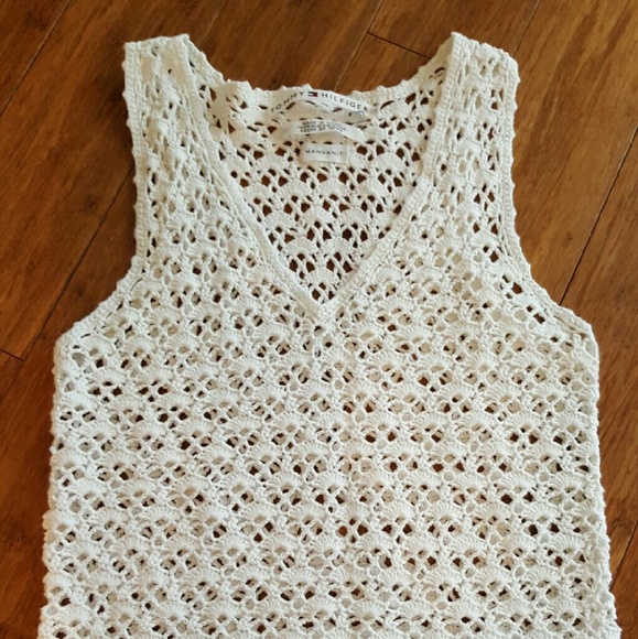 Tommy Hilfiger white knitted shirt size small - Picture 2 of 2