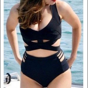 Strappy high waist swimsuit